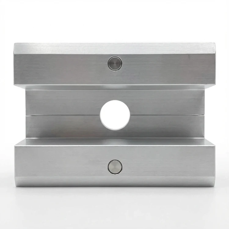 Centre clamp L50 H25 with ground pin PV-04-19 (4)