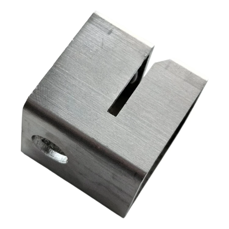 Synerga ZU-1 – Universal mounting bracket for PV clamps on carports and ground-mounted structures 001-017 (3)